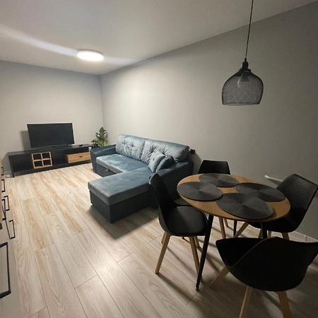 Mb Livinga Apartamentai Naftininku G Mažeikiai Kültér fotó