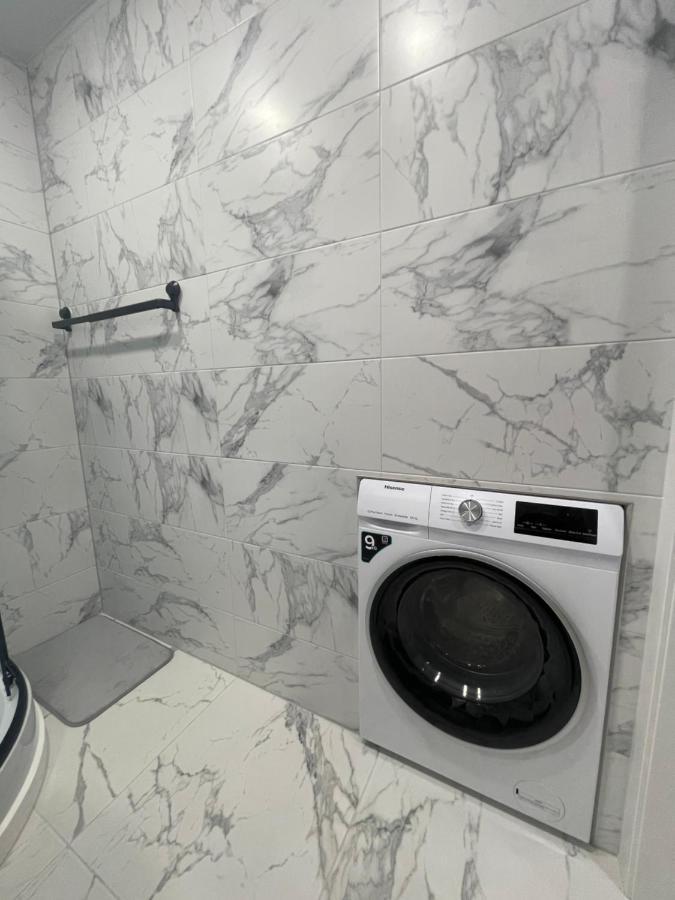 Mb Livinga Apartamentai Naftininku G Mažeikiai Kültér fotó